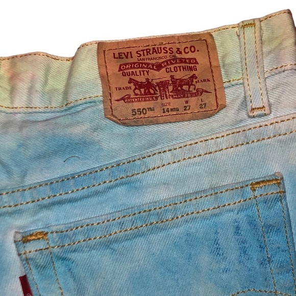 Girls Tie Dye Levi’s 550 Cutoff Denim Shorts EUC - Picture 4 of 10